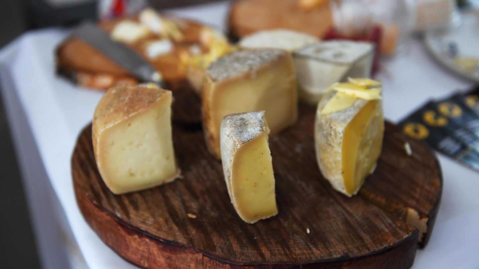 Мягкий сыр: польза и вред для организма