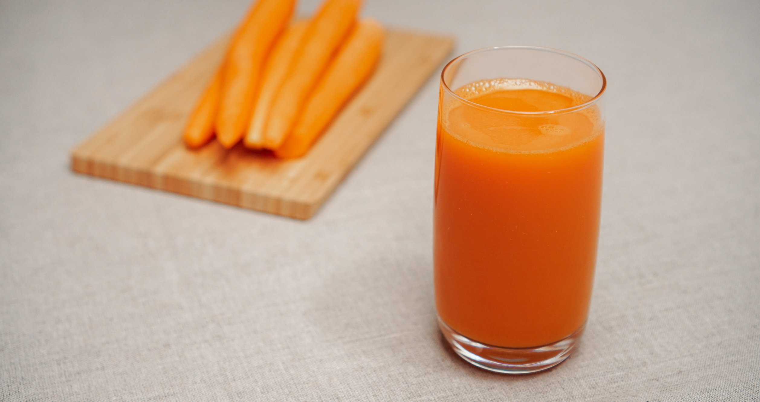 Морковный сок: польза и вред для организма