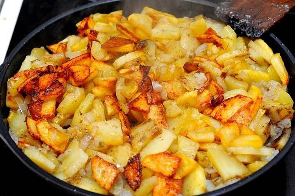 Как жарить картошку, чтобы она не разваливалась?